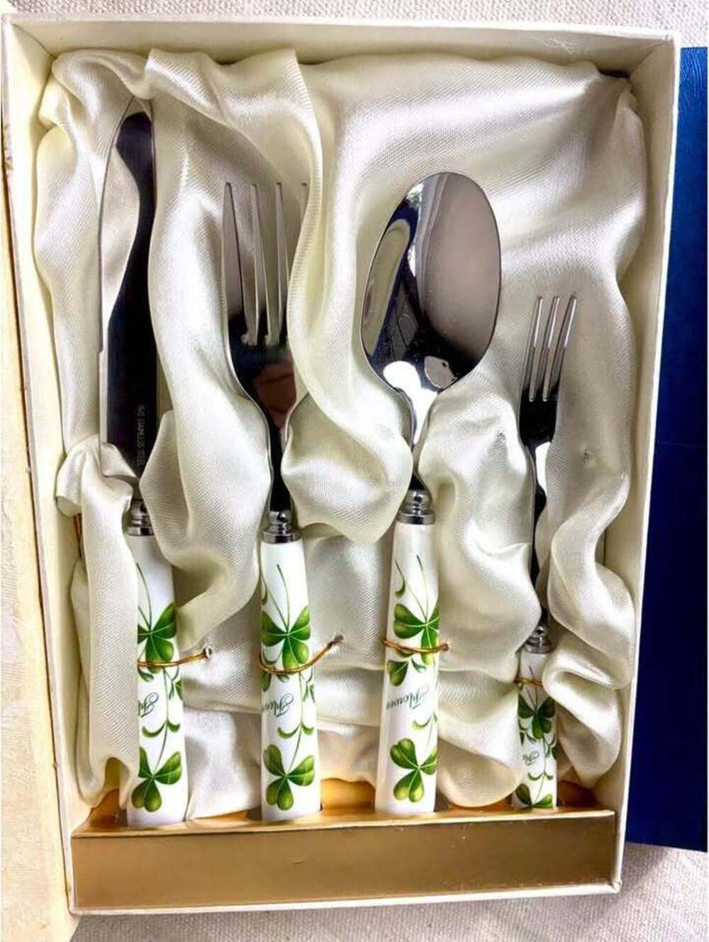 Hostess flatware boxed set -Shamrock
